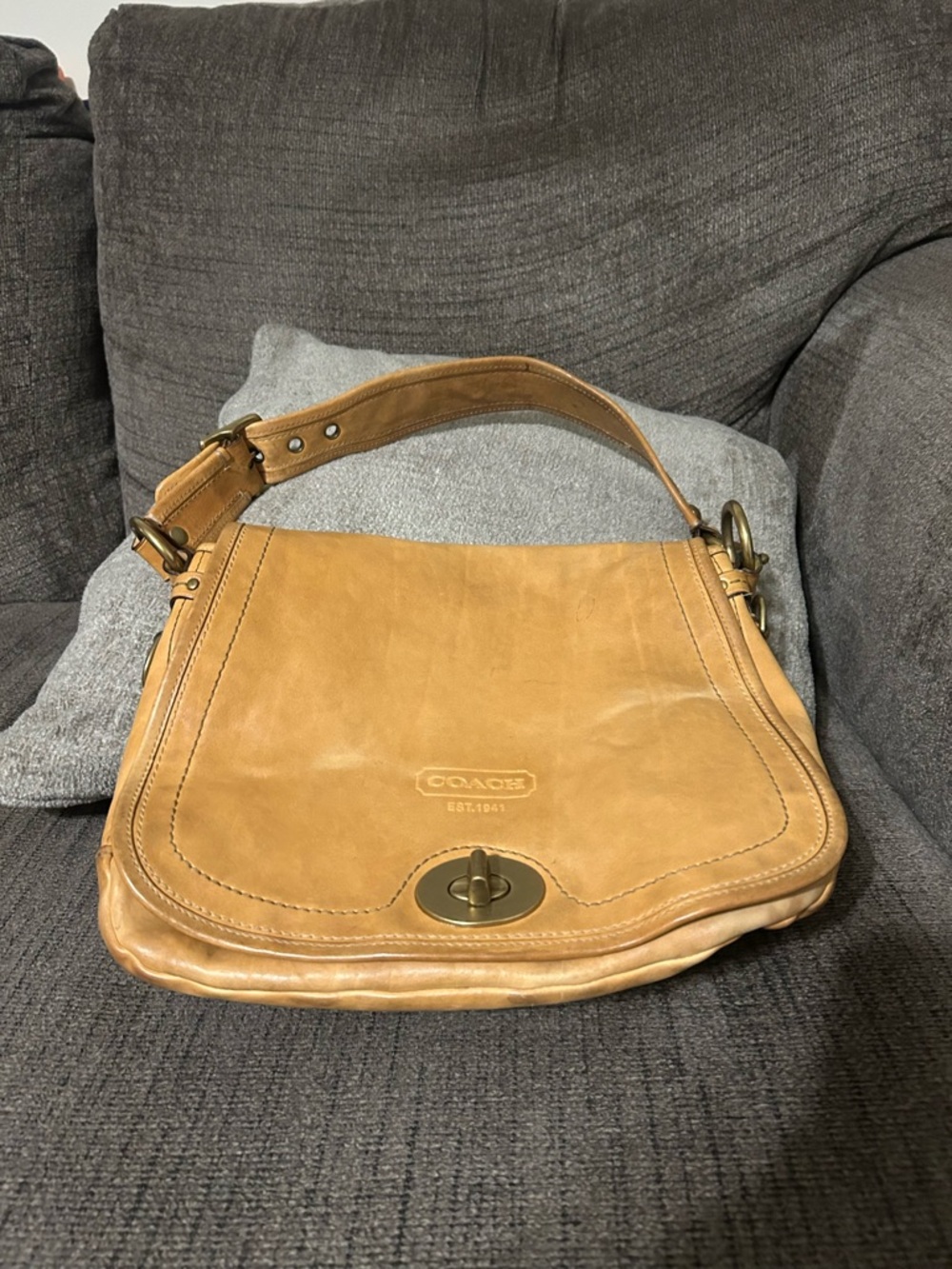 Vintage Coach Legacy 11134 Leather Shoulder Bag